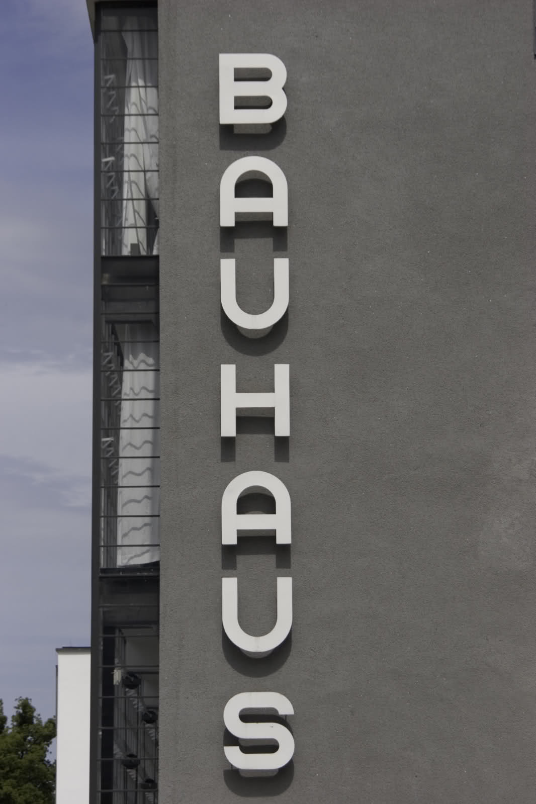 bauhausschriftzug