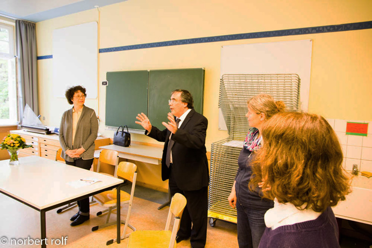 Schulleiter Thomas Hungs und Frau Dr. Annemarie Jaeggie